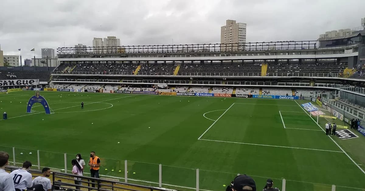 Blick auf die leeren Ränge und den Rasen des Estadio Corona kurz vor dem Anpfiff der Partie zwischen Santos und FC Juárez